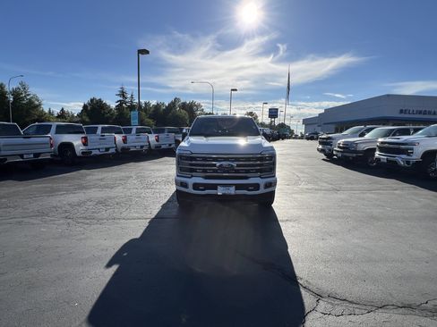 Used 2023 Ford F350 Platinum w/ FX4 Off-Road Package AWD/4WD image 2