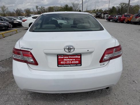 Used 2010 Toyota Camry LE FWD image 4