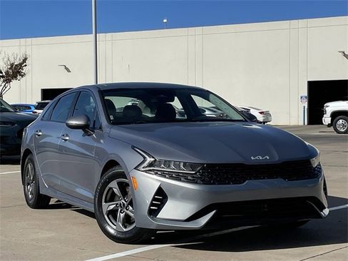 Used 2022 Kia K5 LXS image 2