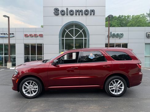 Certified 2024 Dodge Durango GT image 1