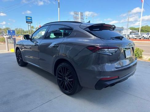 Used 2022 Maserati Levante GT AWD/4WD image 3