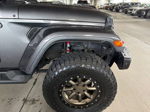 Used 2020 Jeep Gladiator Overland w/ Popular Equipment Package AWD/4WD image 5