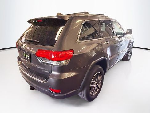 Used 2017 Jeep Grand Cherokee Limited AWD/4WD image 9