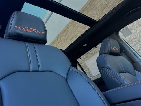 New 2025 Honda Pilot TrailSport image 18