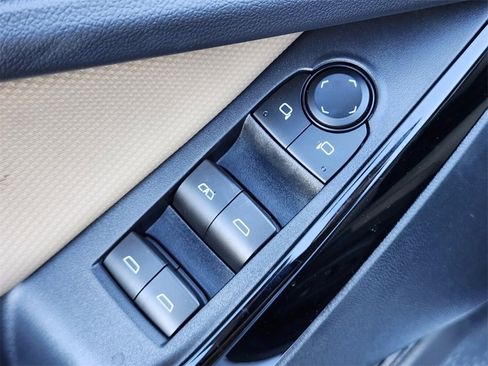 New 2026 Chevrolet Equinox ACTIV w/ Convenience Package III image 15