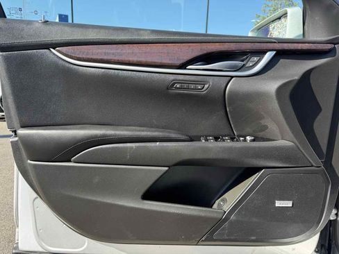 Used 2017 Cadillac XTS Luxury FWD image 24