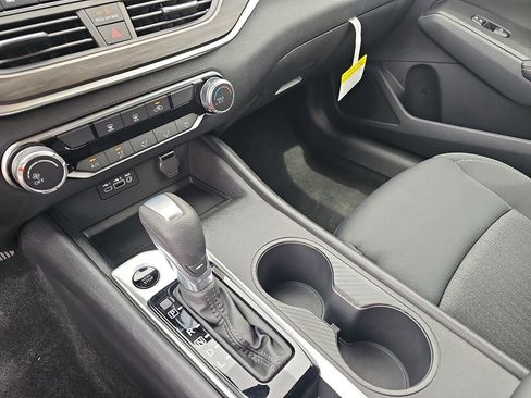 New 2026 Nissan Altima 2.5 SV FWD image 24