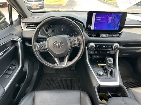 Used 2023 Toyota RAV4 XSE AWD/4WD image 12