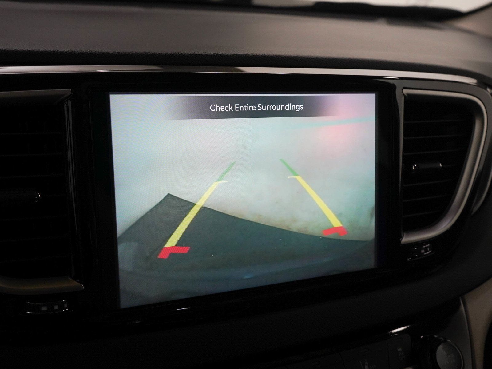 Used 2023 Chrysler Pacifica Touring-L FWD image 24