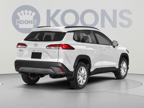 Used 2022 Toyota Corolla Cross LE w/ Moonroof Package AWD/4WD image 2