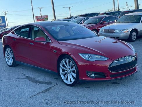 Used 2013 Tesla Model S Performance RWD image 4