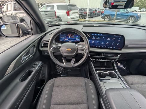 Certified 2024 Chevrolet Traverse LT image 16