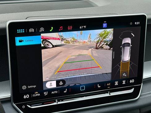 New 2026 Volkswagen Tiguan SE R-Line FWD image 17