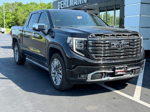 Used 2024 GMC Sierra 1500 Denali Ultimate AWD/4WD image 2