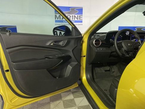 Certified 2025 Chevrolet Trax RS w/ Driver Confidence Package image 26