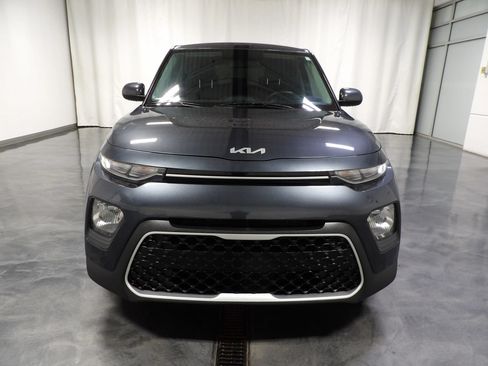 Used 2022 Kia Soul LX FWD image 2