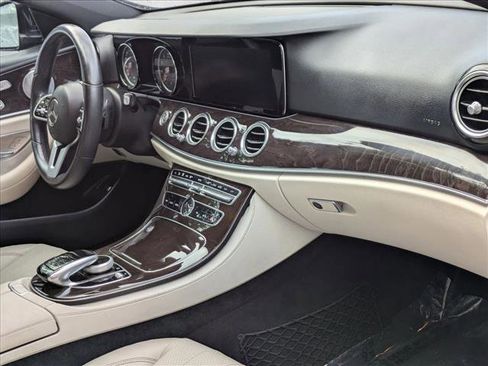 Used 2019 Mercedes-Benz E 300 image 21