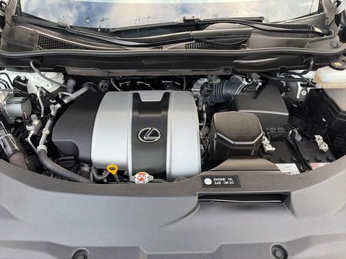 Used 2019 Lexus RX 350L Premium w/ Premium Package image 16