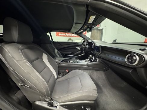 Used 2020 Chevrolet Camaro LT image 10