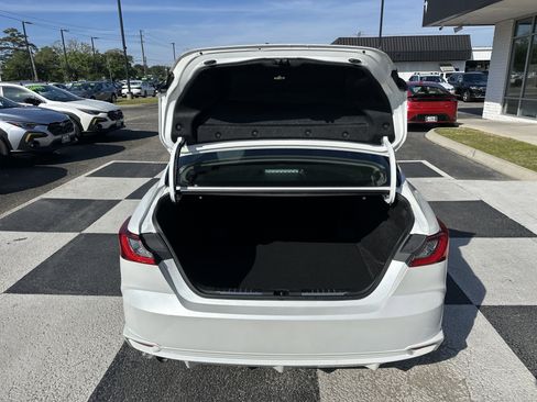 Used 2025 Toyota Camry XSE image 5