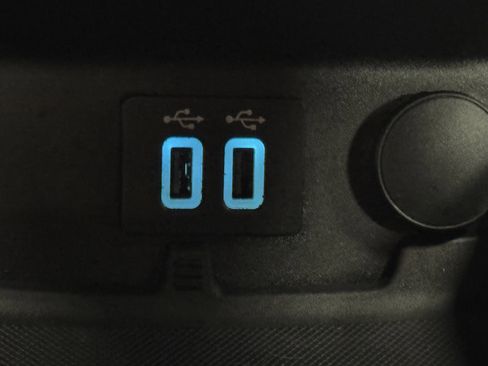 Used 2020 Ford Fusion SE image 15