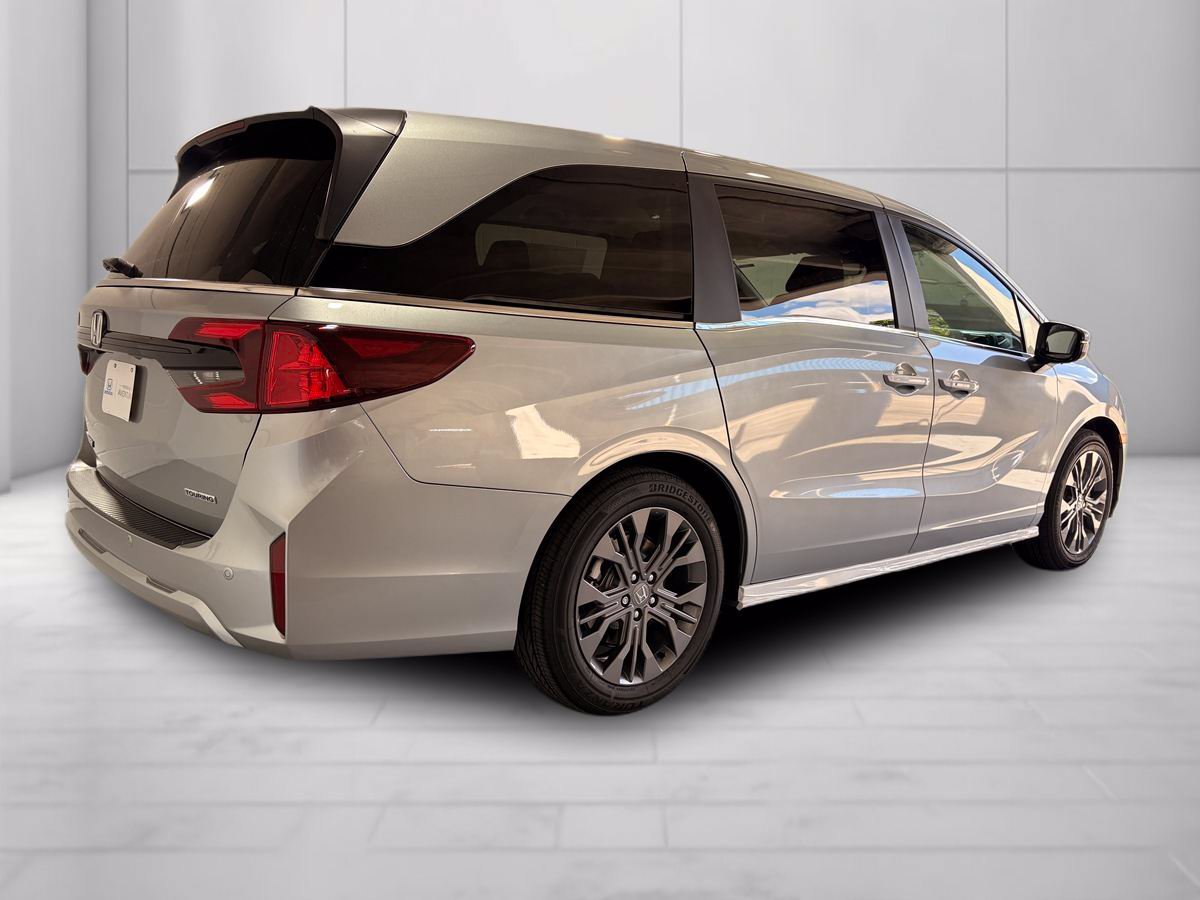 New 2027 Honda Odyssey Touring image 2