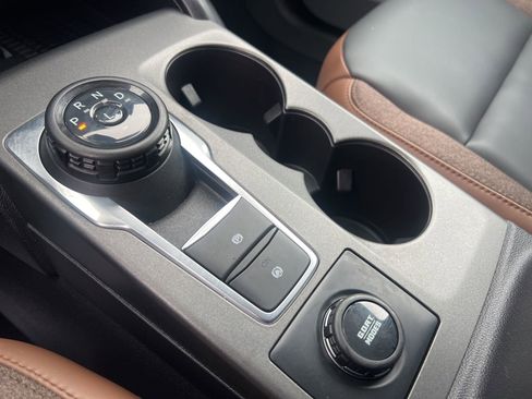 Used 2025 Ford Bronco Sport Outer Banks w/ Outer Banks Tech Package+ image 32