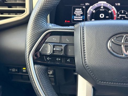 Used 2023 Toyota Tundra Limited image 11