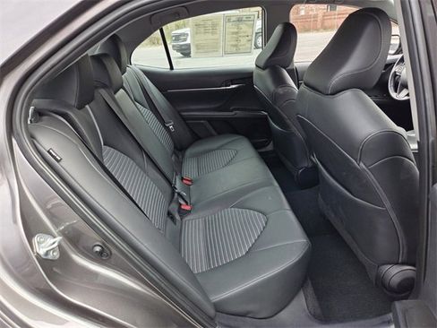 Used 2024 Toyota Camry SE image 15