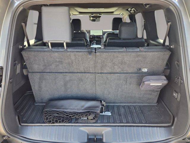 Used 2024 Lexus GX 550 w/ Accessory Package (2T) AWD/4WD image 17