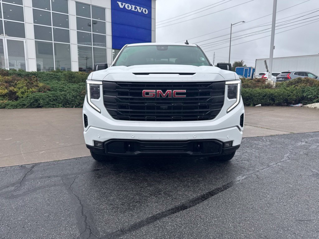 Used 2025 GMC Sierra 1500 Elevation w/ Elevation Premium Package AWD/4WD image 3