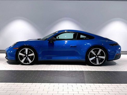 Used 2025 Porsche 911 Carrera S image 2