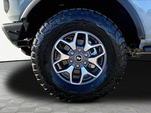 Certified 2024 Ford Bronco Badlands image 9