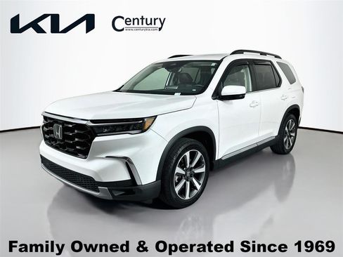 Used 2023 Honda Pilot Touring image 1