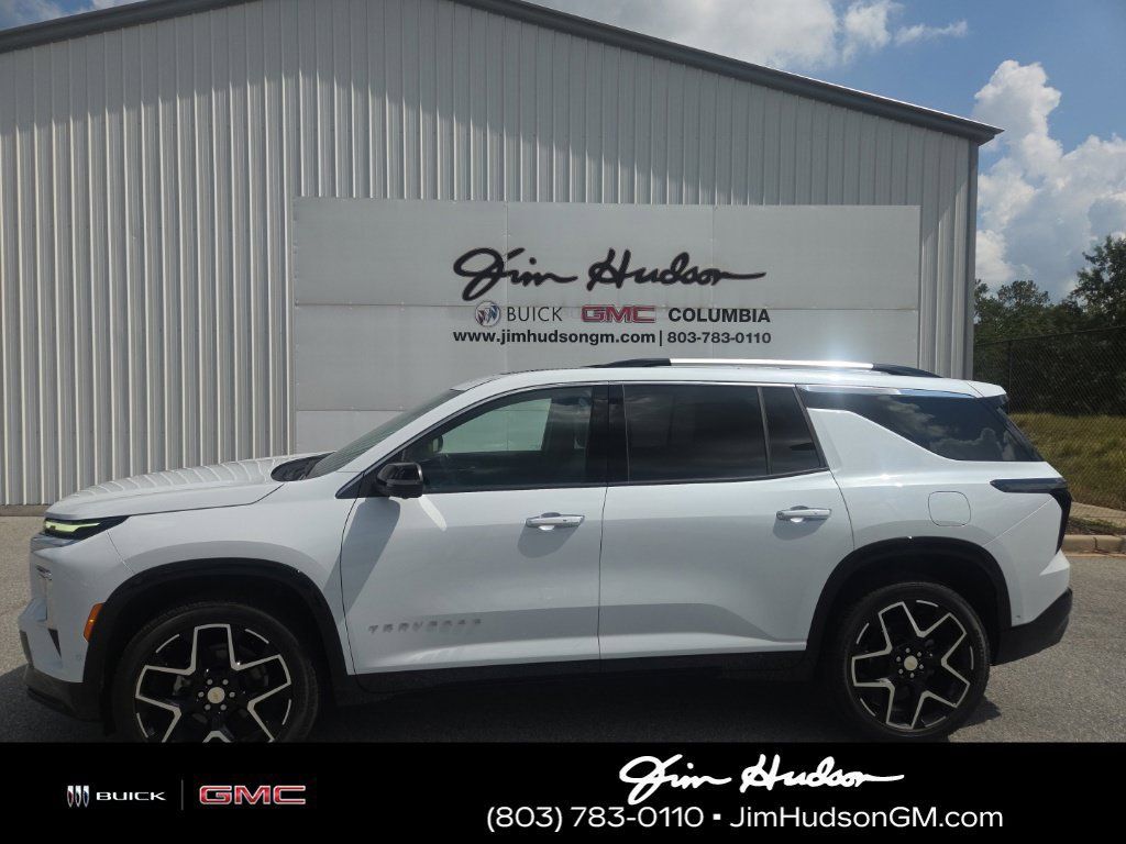 Certified 2026 Chevrolet Traverse High Country FWD image 2