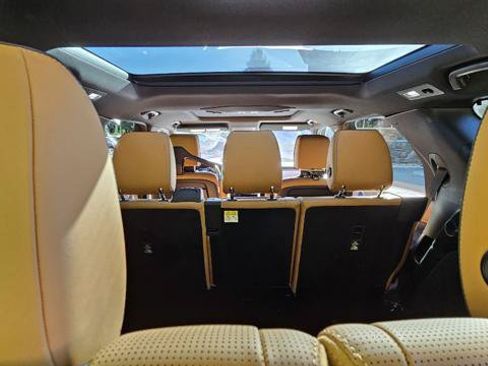 Used 2019 Land Rover Discovery HSE Luxury AWD/4WD image 13