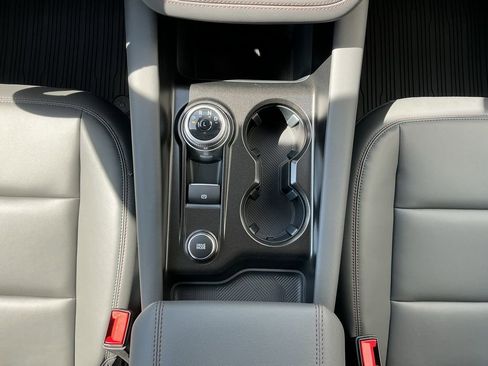 New 2026 Ford Explorer Active image 16