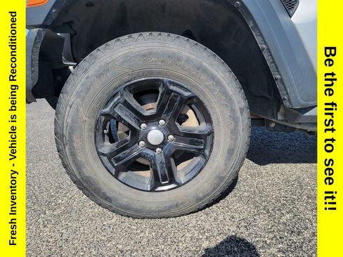 Used 2018 Jeep Wrangler Unlimited Sport S AWD/4WD image 26