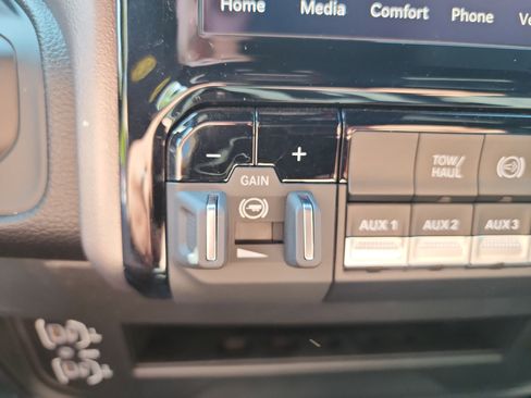 New 2026 RAM 5500 4x4 Crew Cab image 7