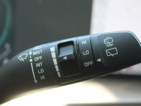 Certified 2024 Kia Telluride S w/ S Sunroof Package FWD image 32