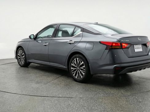 Used 2025 Nissan Altima 2.5 SV image 6