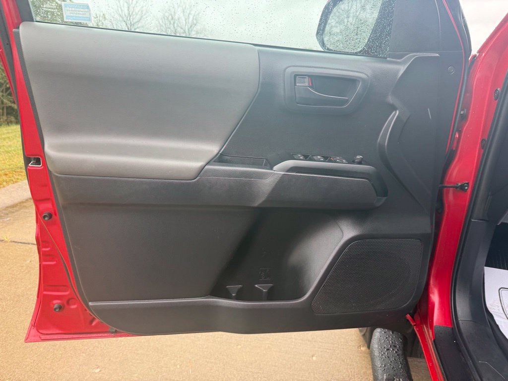 Used 2023 Toyota Tacoma SR AWD/4WD image 22