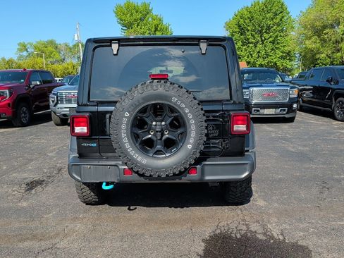 Used 2023 Jeep Wrangler Unlimited w/ Sun & Screen Package AWD/4WD image 8
