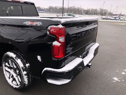 Used 2023 Chevrolet Silverado 1500 RST w/ Convenience Package II image 4