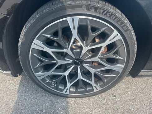 Used 2024 Genesis G90 3.5T AWD/4WD image 19