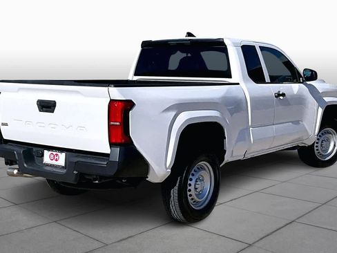 Used 2024 Toyota Tacoma SR image 12