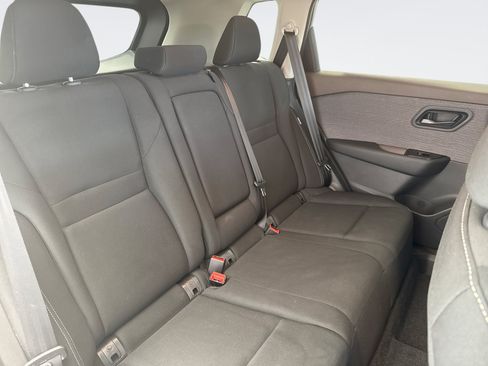 Used 2023 Nissan Rogue S AWD/4WD image 19
