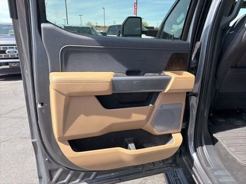 Used 2025 Ford F350 Lariat w/ Black Appearance Package AWD/4WD image 27