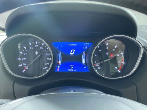 Used 2020 Maserati Levante GranLusso image 23