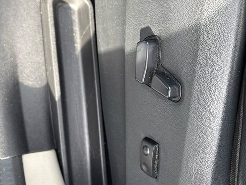 Used 2020 Dodge Grand Caravan SXT image 15